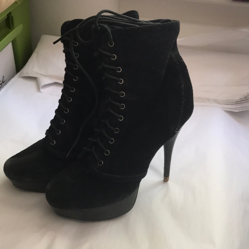 Steve Madden Black suede ankle boots